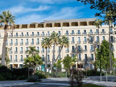 Hotel B4 Park