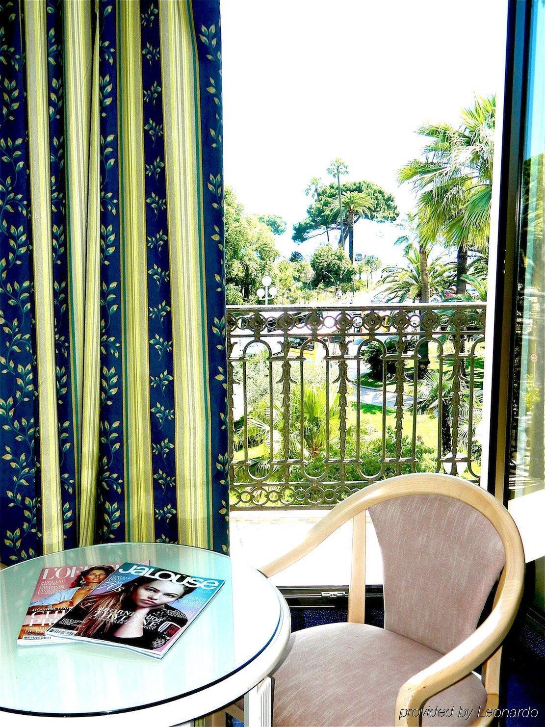 B4 Park Hotel 4*