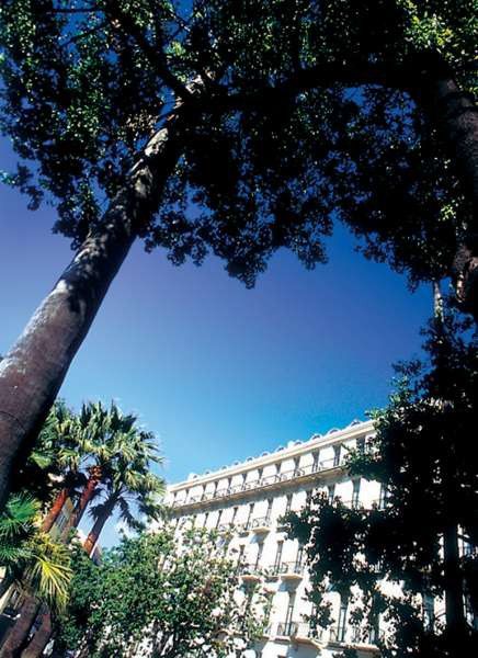 B4 Park Hotel 4*