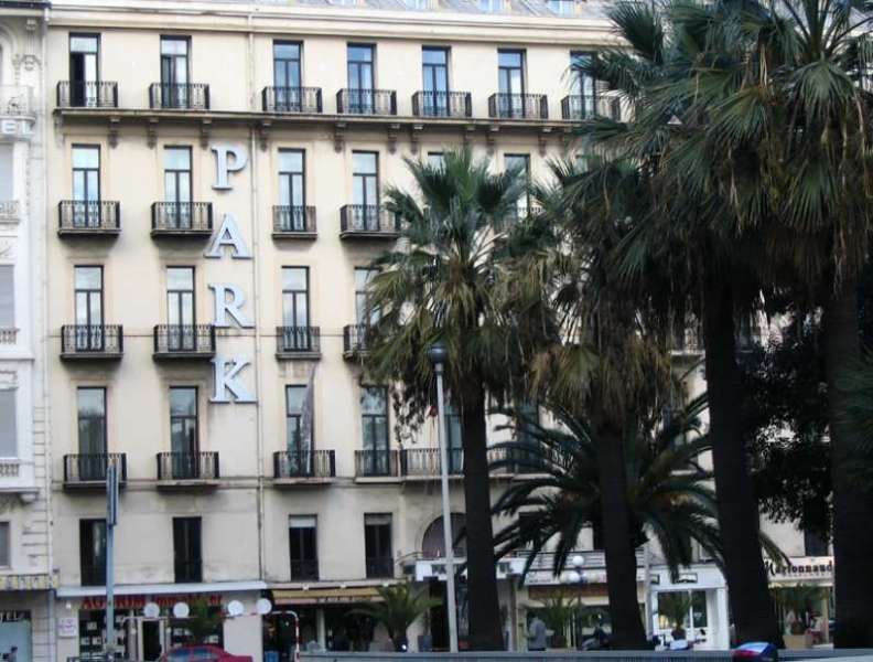 B4 Park Hotel