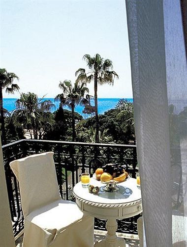 Hotel B4 Park 4*